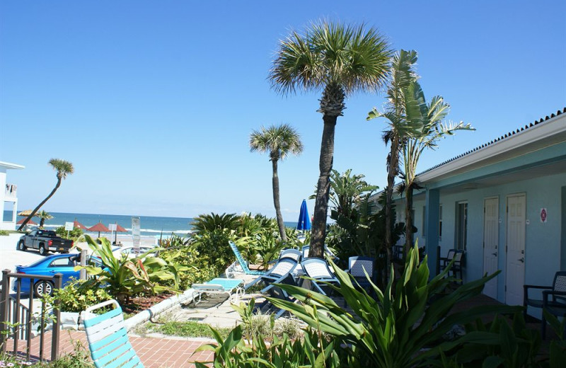 Exterior view of Daytona Shores Inn and Suites.