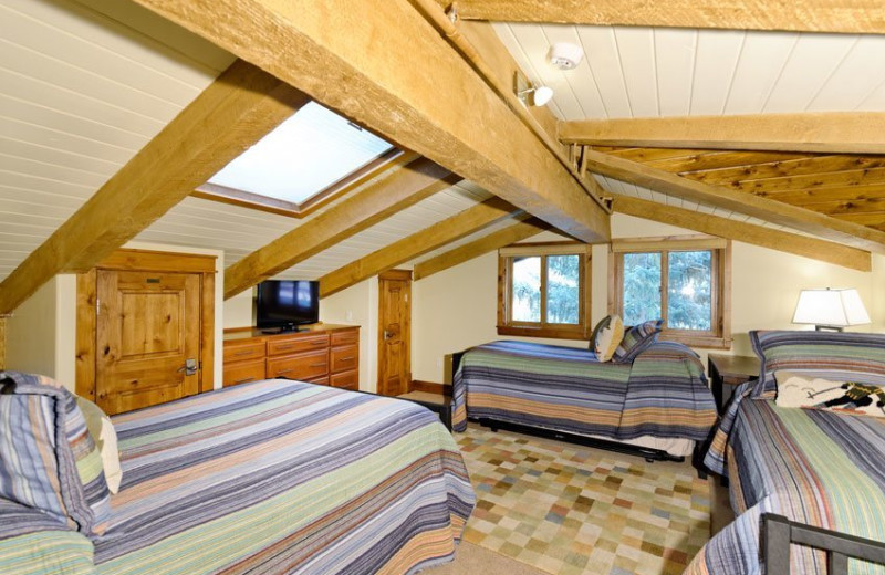 Guest bedroom at The Crestwood.