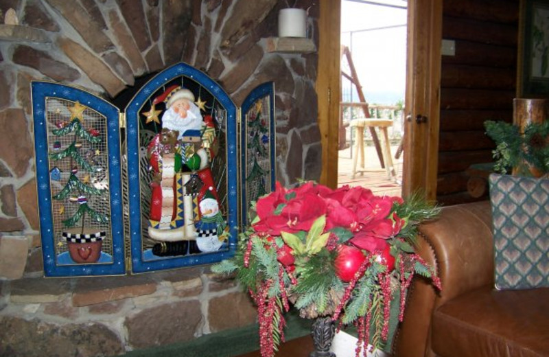 Holiday decor at Elaine's, a Bed and Breakfast.