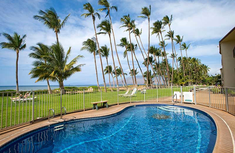 Vacation rental outdoor pool at Hale Kai O Kihei.