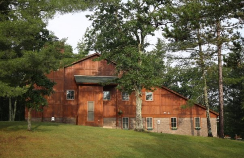 Hoinville House exterior at Heartwood Conference Center & Retreat.