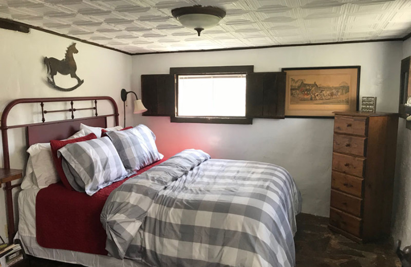 Guest room at Folkestone Inn B&B.