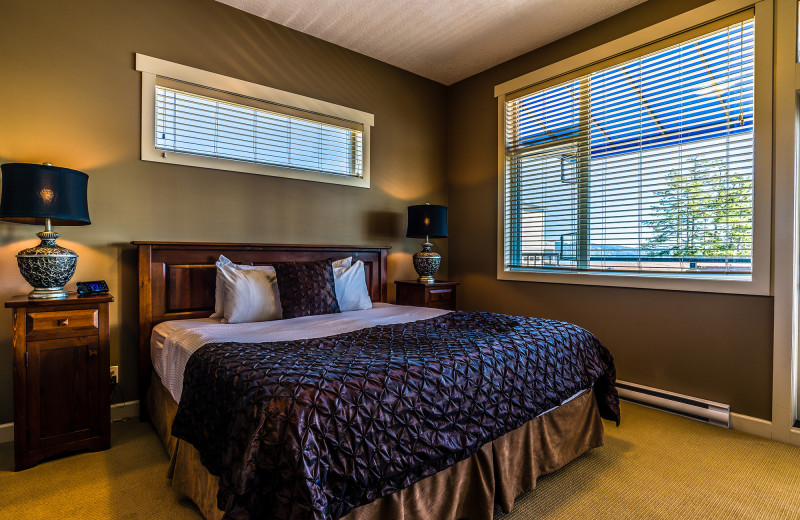 Guest bedroom at Sooke Harbour Resort & Marina.