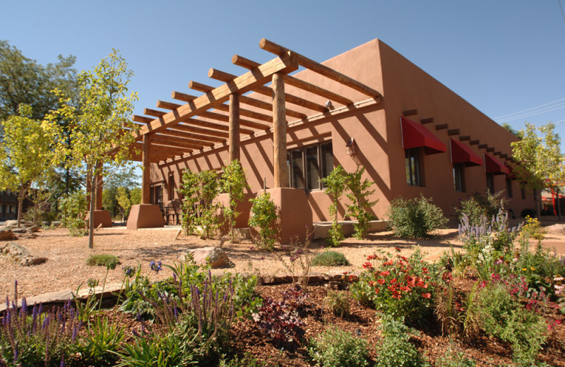 Exterior View of Santa Fe Sage Inn