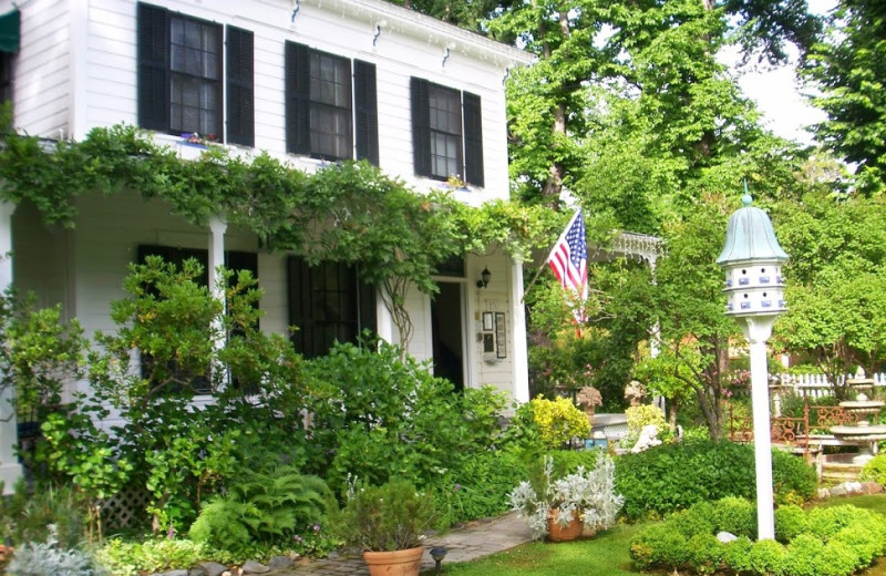 Exterior view of Dunbar House.