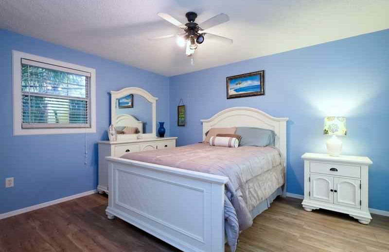 Rental bedroom at beachrentals.mobi. LLC.