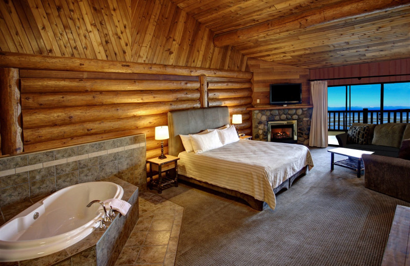 Guest room at Tigh-Na-Mara Resort.