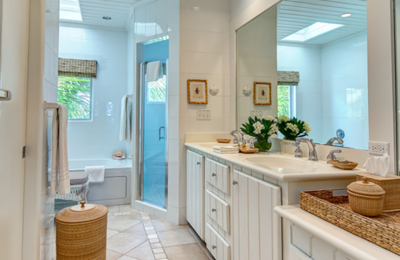 Guest bathroom at Dunmore Beach Club.