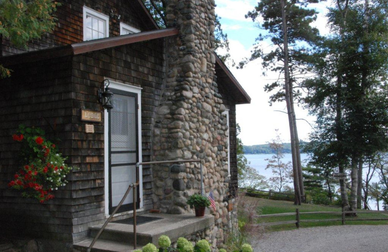 Exterior view of Chimney Corners Resort.