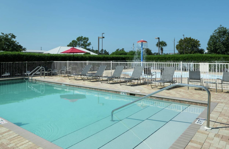 Outdoor pool at Hampton Inn 