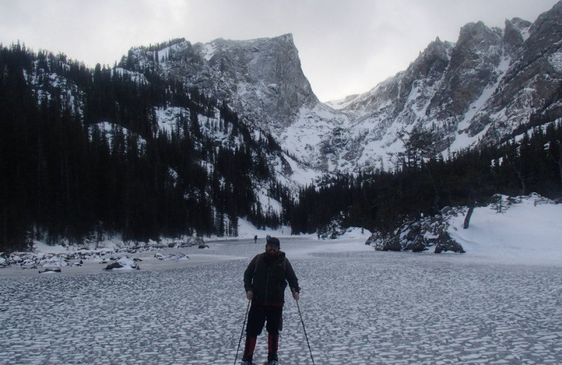 Snow activities at Alpine Trail Ridge Inn.