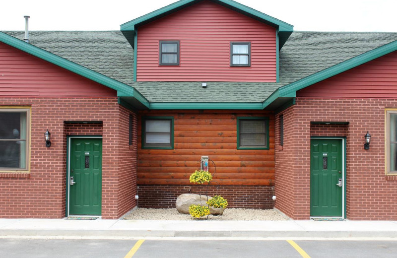 Exterior view of Stone Fence Resort.