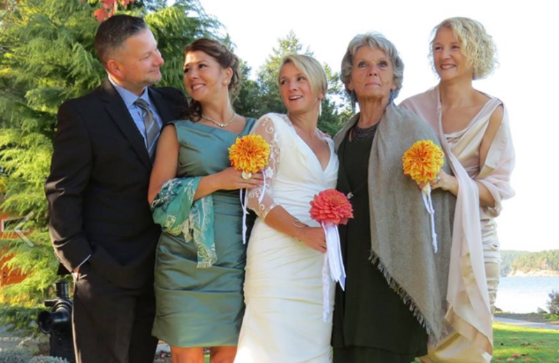 Weddings at Snug Harbor Marina Resort