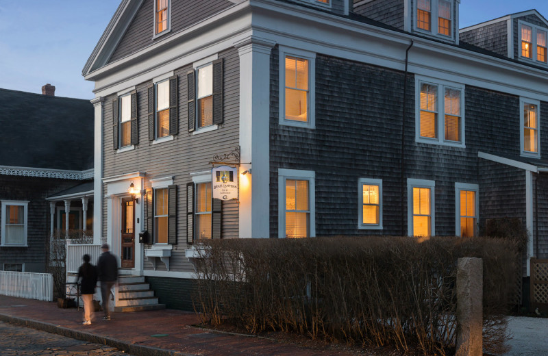 Exterior view of Brass Lantern Inn.