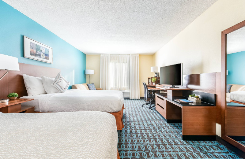 Guest room at Fairfield Inn Charlotte Northlake.