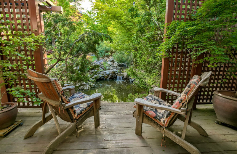 Patio at Cowslip's Belle B 