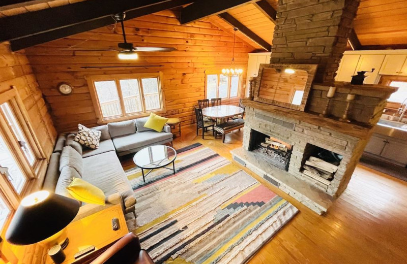 Rental living room at Berkeley Springs Cottage Rentals.