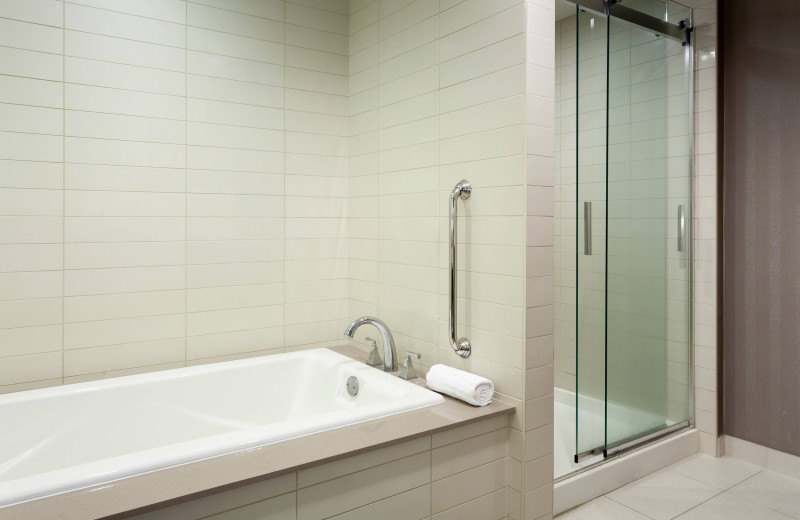 Guest bathroom at Westin Jekyll Island.