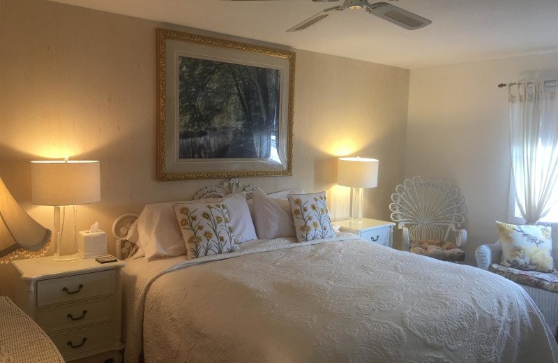 Guest room at Harbour Towne Inn on the Waterfront.