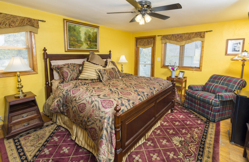 Guest room at Hawk Valley Retreat & Cottages.