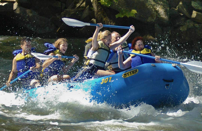 River rafting at Great Smokys Cabin Rentals.