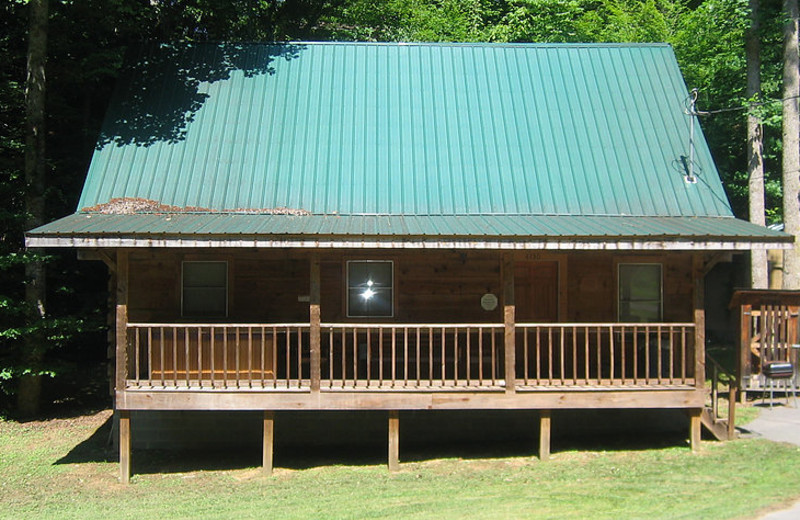 Cabin exterior at TNT Cabin Rentals.