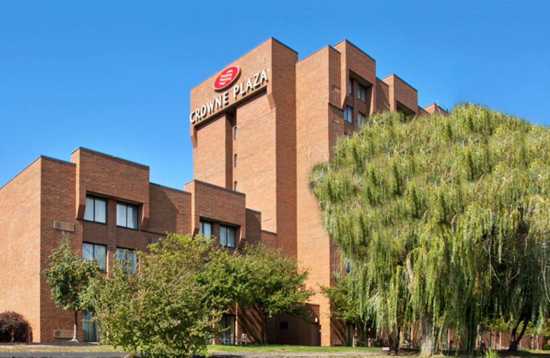 Exterior View of Crowne Plaza Columbus North - Worthington
