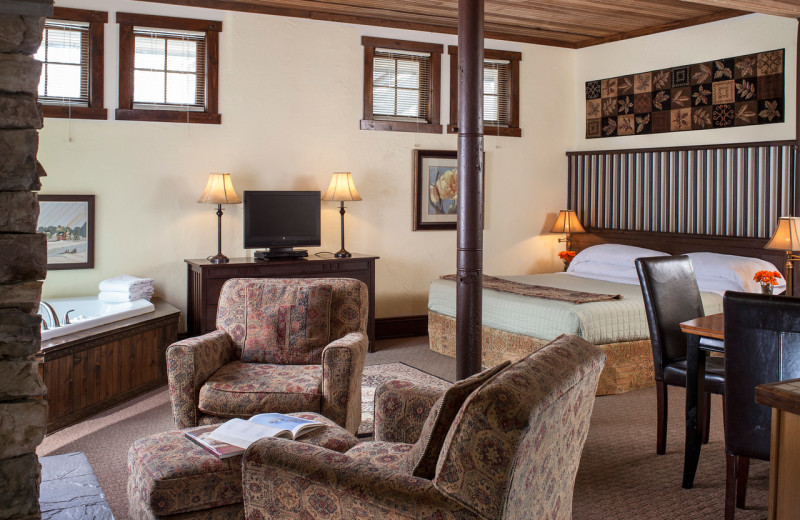 Guest room at Inn At Lake Joseph.