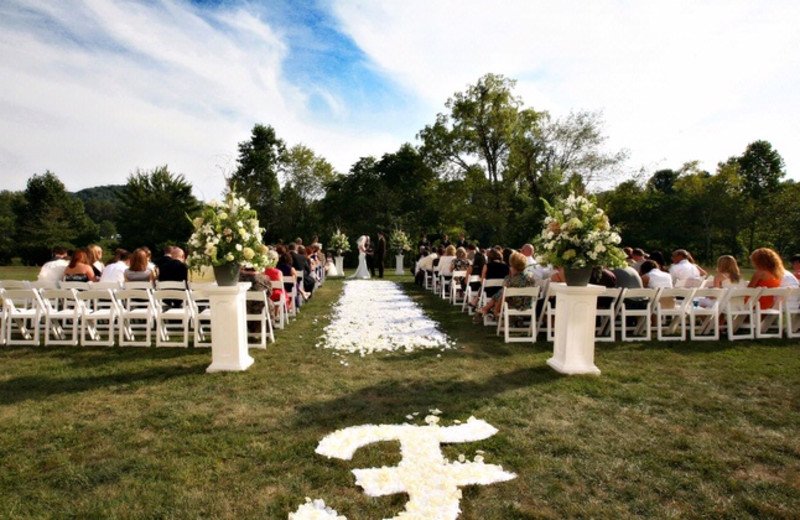 Wedding ceremony at Stonewall Resort.