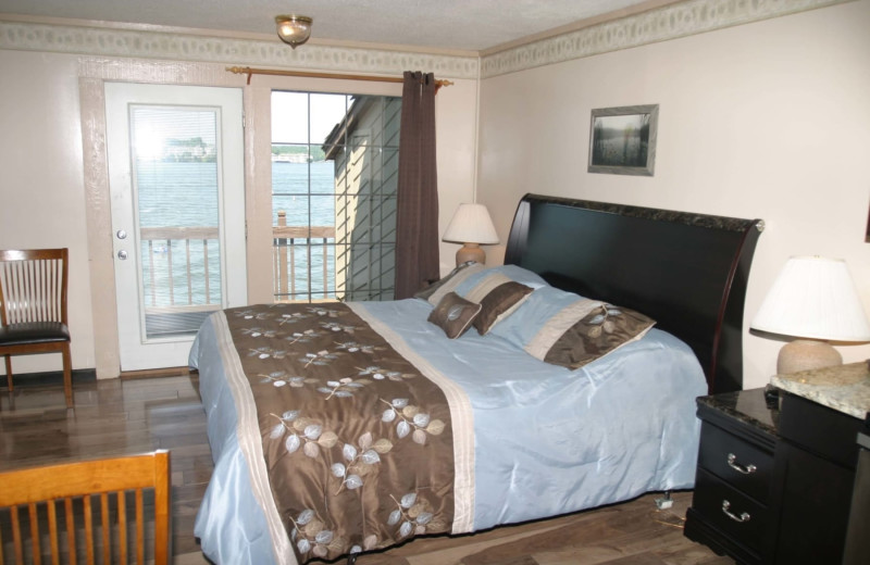 Guest bedroom at Lakeview Resort - Lake of the Ozarks.