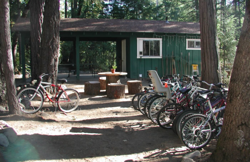 Bikes at Ripple Creek Cabins.