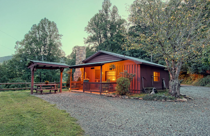 Cabin exterior at Sunset Farm Cabins.