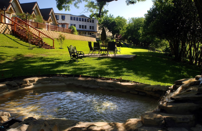 Exterior view of Inn on Barons Creek.