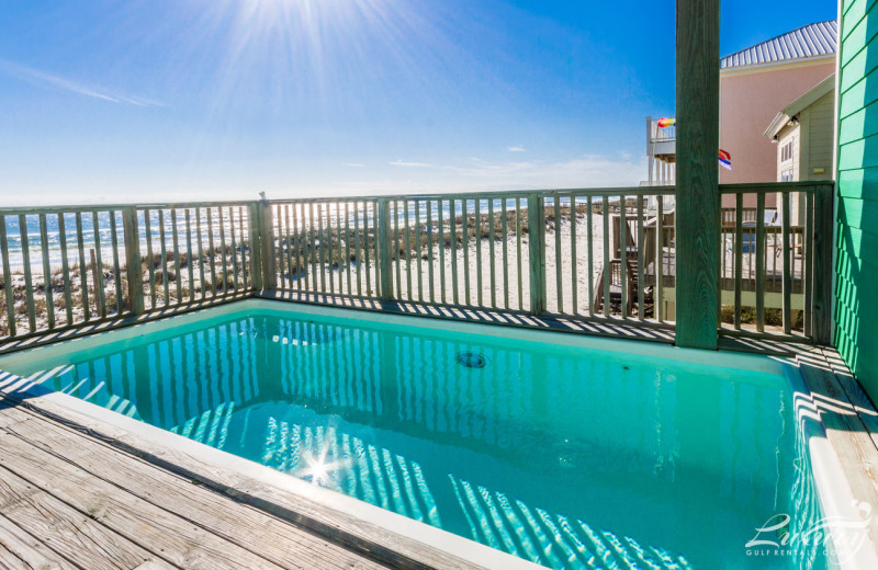 Rental pool at LuxuryGulfRentals.com.