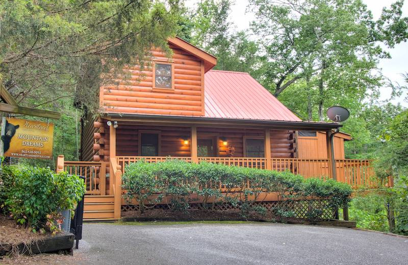 Exterior view of Heartland Cabin Rentals.