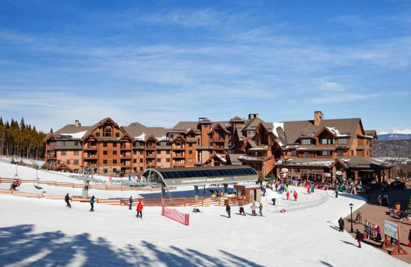 Exterior view of Grand Lodge on Peak 7.