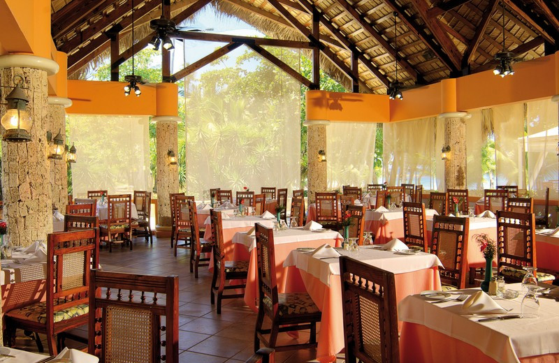 Interior View at Barceló Capella Beach 