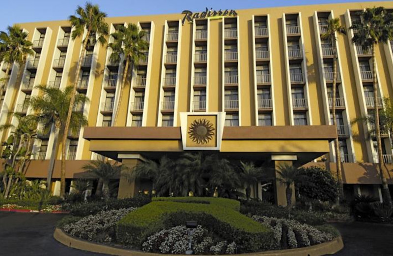 Radisson Hotel Newport Beach Costa Mesa Ca Resort Reviews Exterior View Of Radisson Hotel Newport Beach