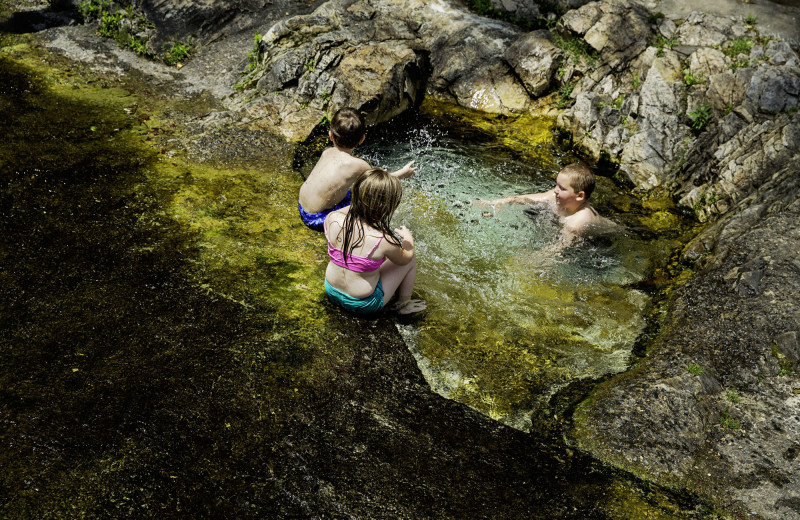 Hot springs near Berkeley Springs Cottage Rentals.