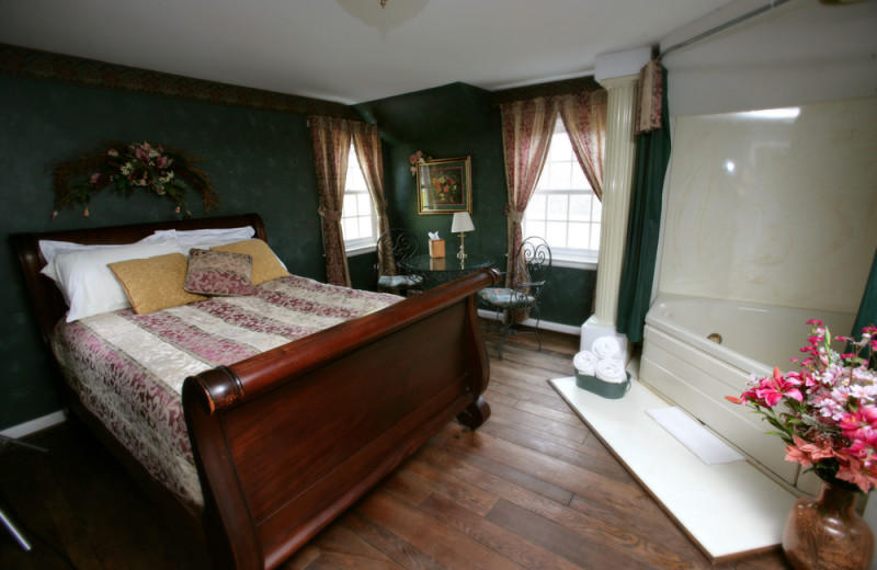 Carpenter bedroom at HideAway Country Inn.