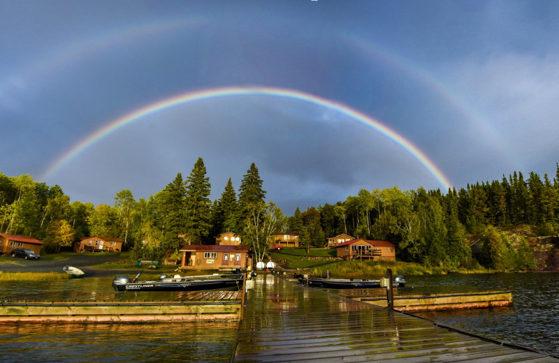 Exterior view of Cliff Lake Resorts.