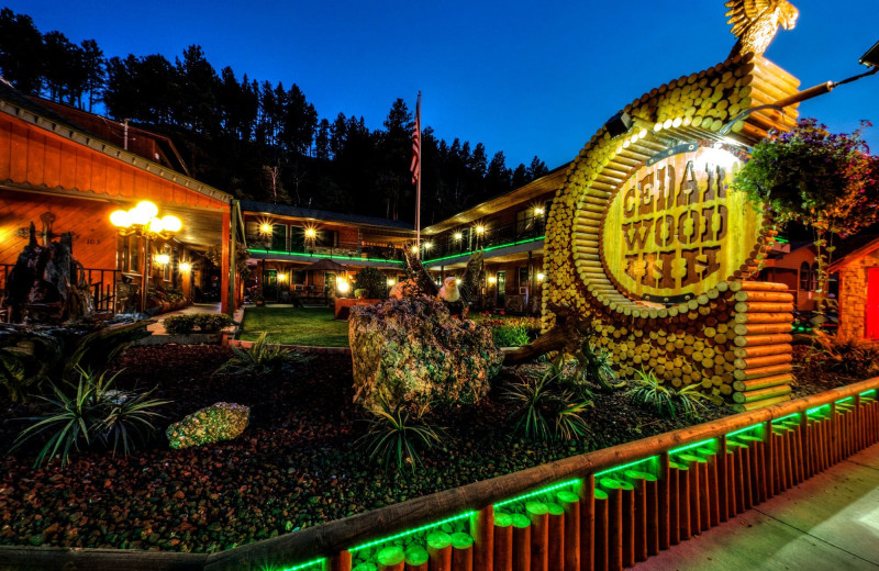 Exterior view of Cedar Wood Inn.