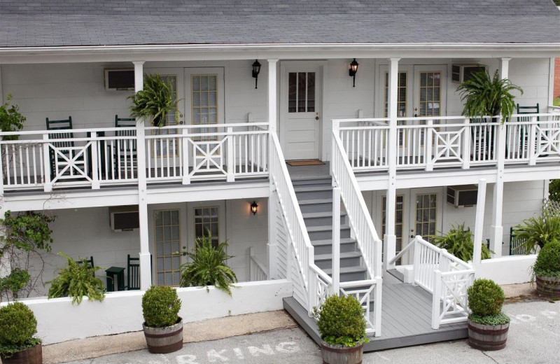 Exterior view of Main Street Inn.