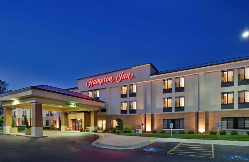 Exterior view of Hampton Inn Kansas City.