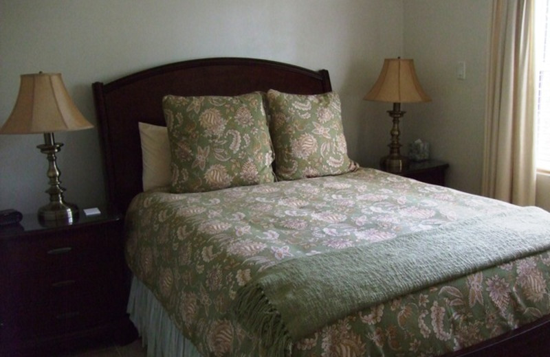 Guest room at The Retreat at Lookout.