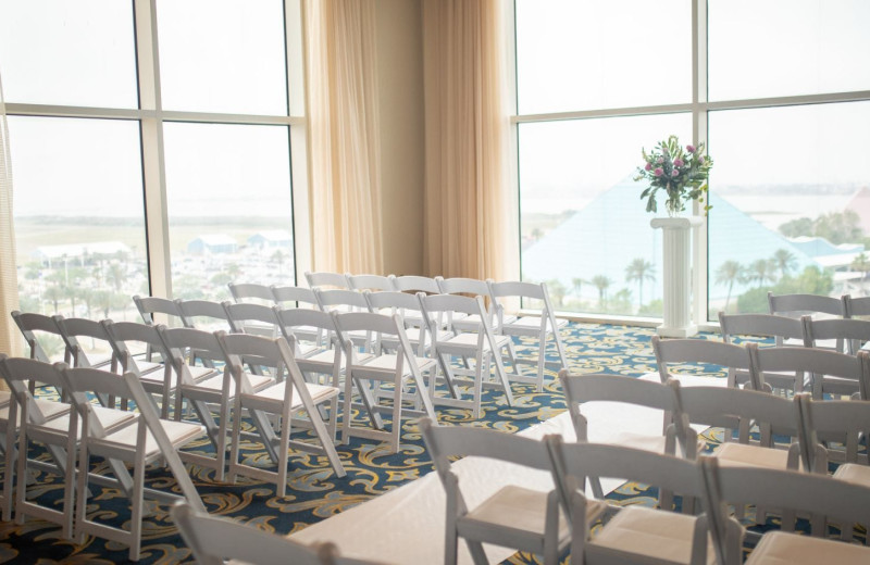 Weddings at Moody Gardens Hotel Spa & Convention Center.