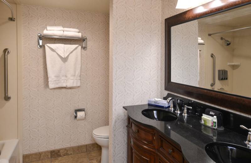 Guest bathroom at Abbey Inn.