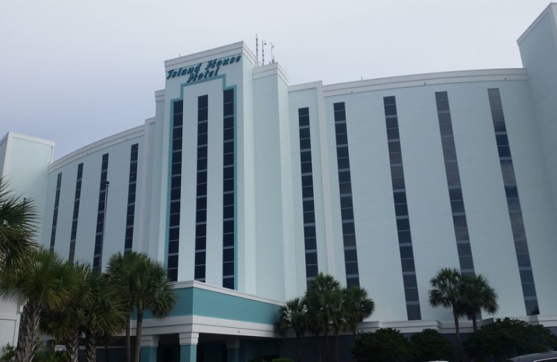 Exterior view of The Island House Hotel.