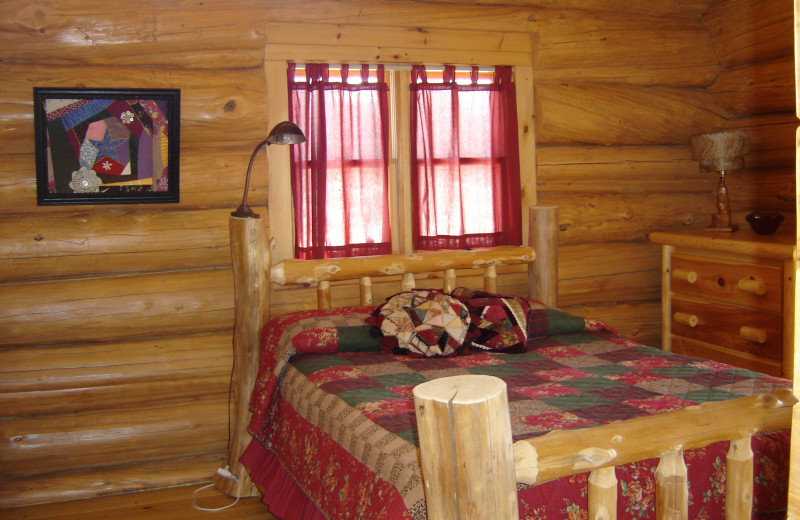 Cabin bedroom at Buckhorn on Caribou.
