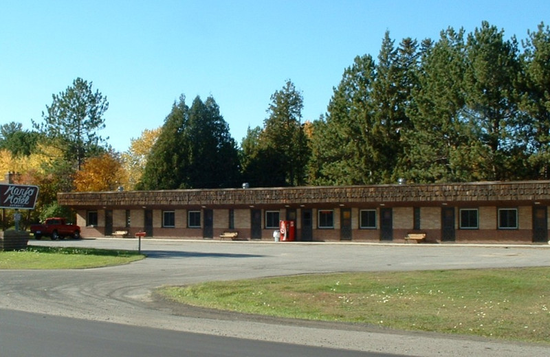 Exterior view of Marjo Motel.